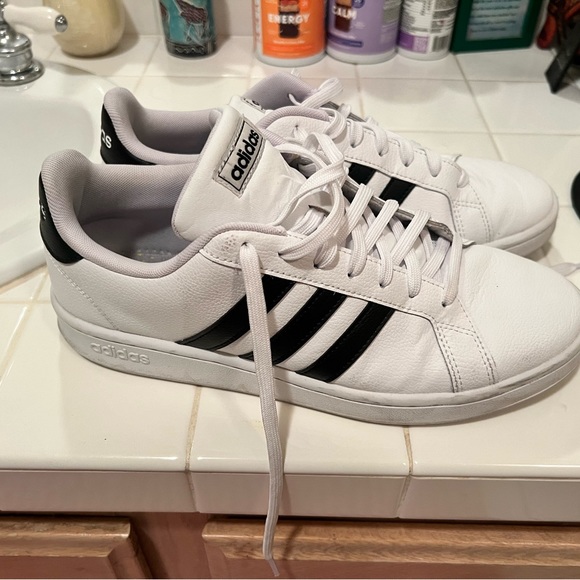 Adidas - Picture 5 of 5